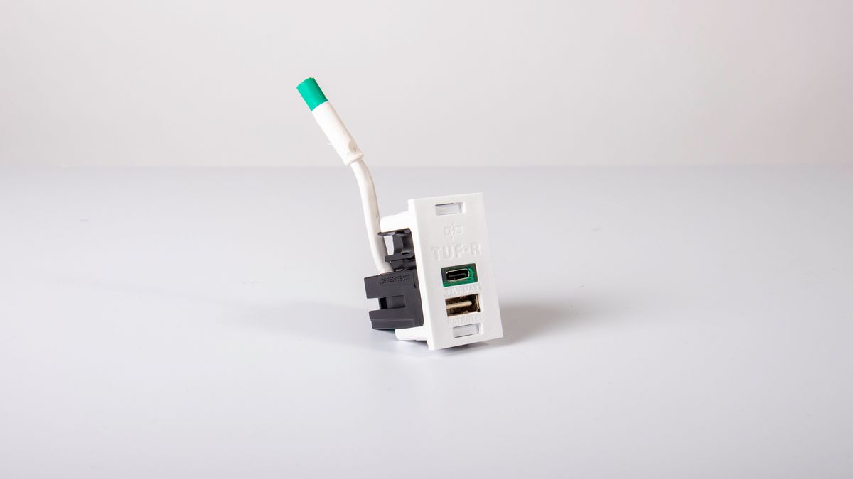 LIBERTY USB Charger QF05 TUF-R/HP mit USB-A/C 12/60W weiss