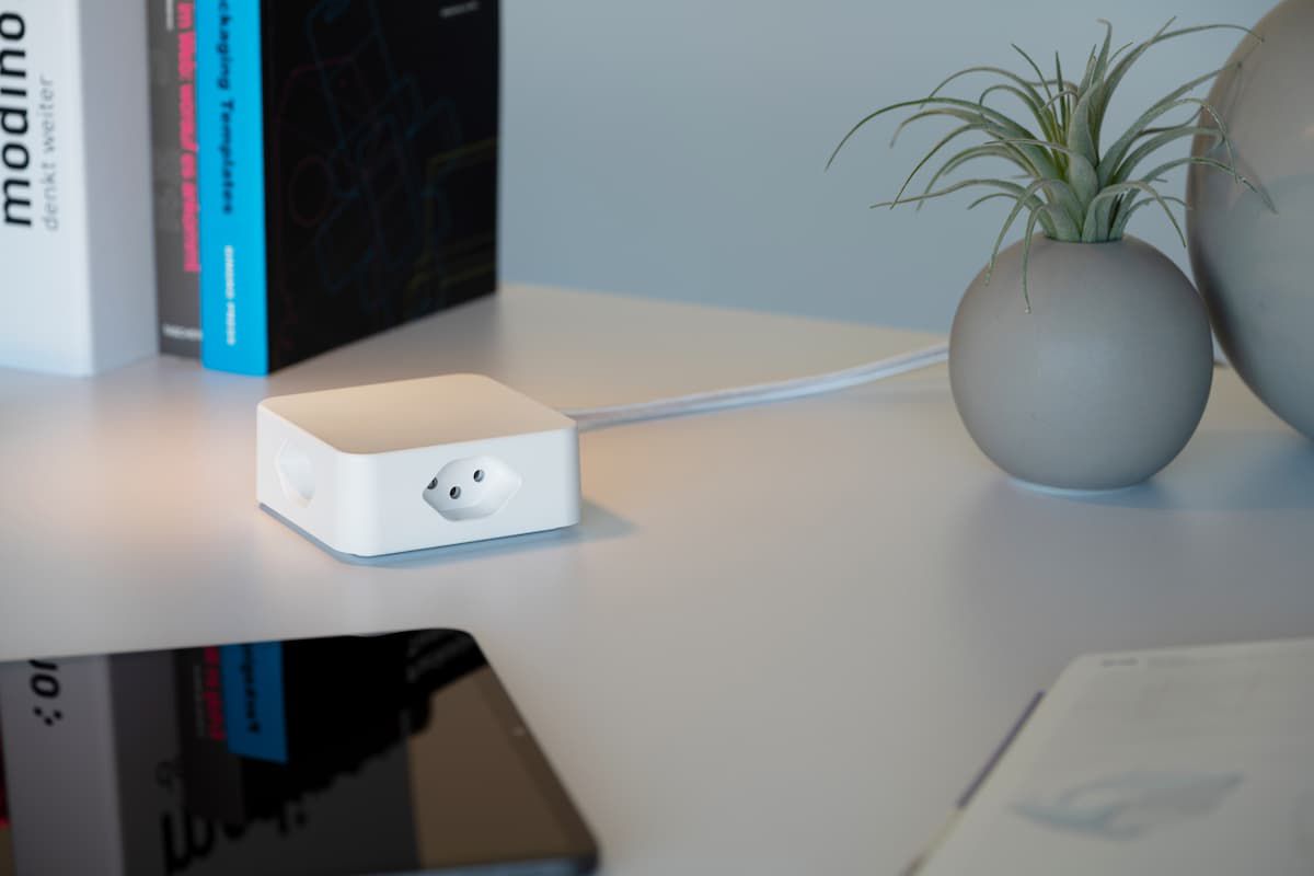 Steckdosenleiste Cube 3x Typ 13 schwarz / gold Sand USB 2m cli.