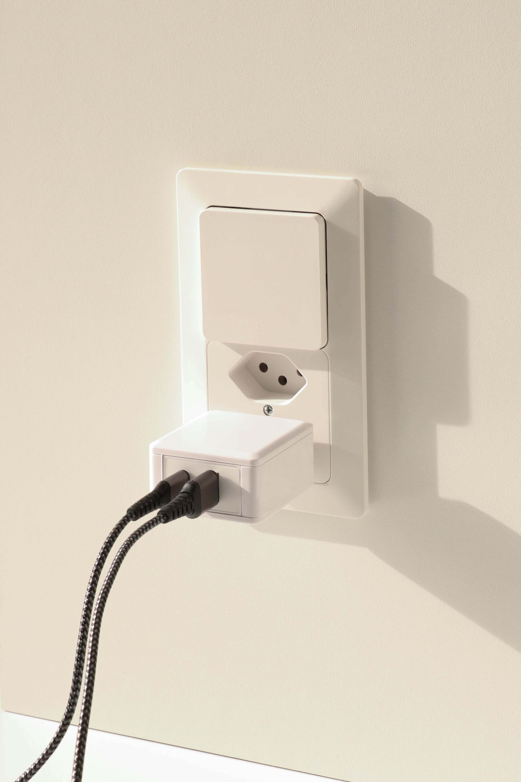 USB Schnellladeadapter 1x USB-C PD 1x USB-A 45W weiss