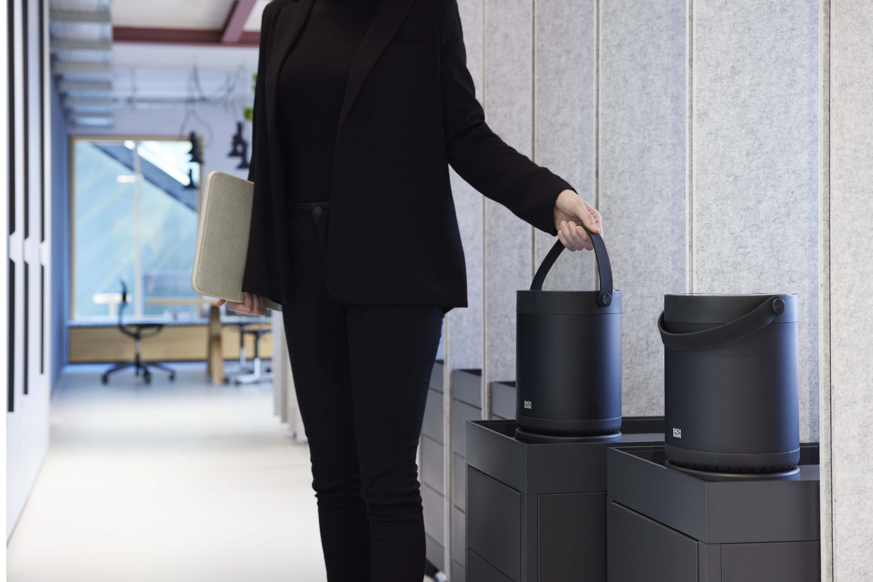 MOV:E Power Unit 4x USB-A Charger 4x USB-C Charger schwarz