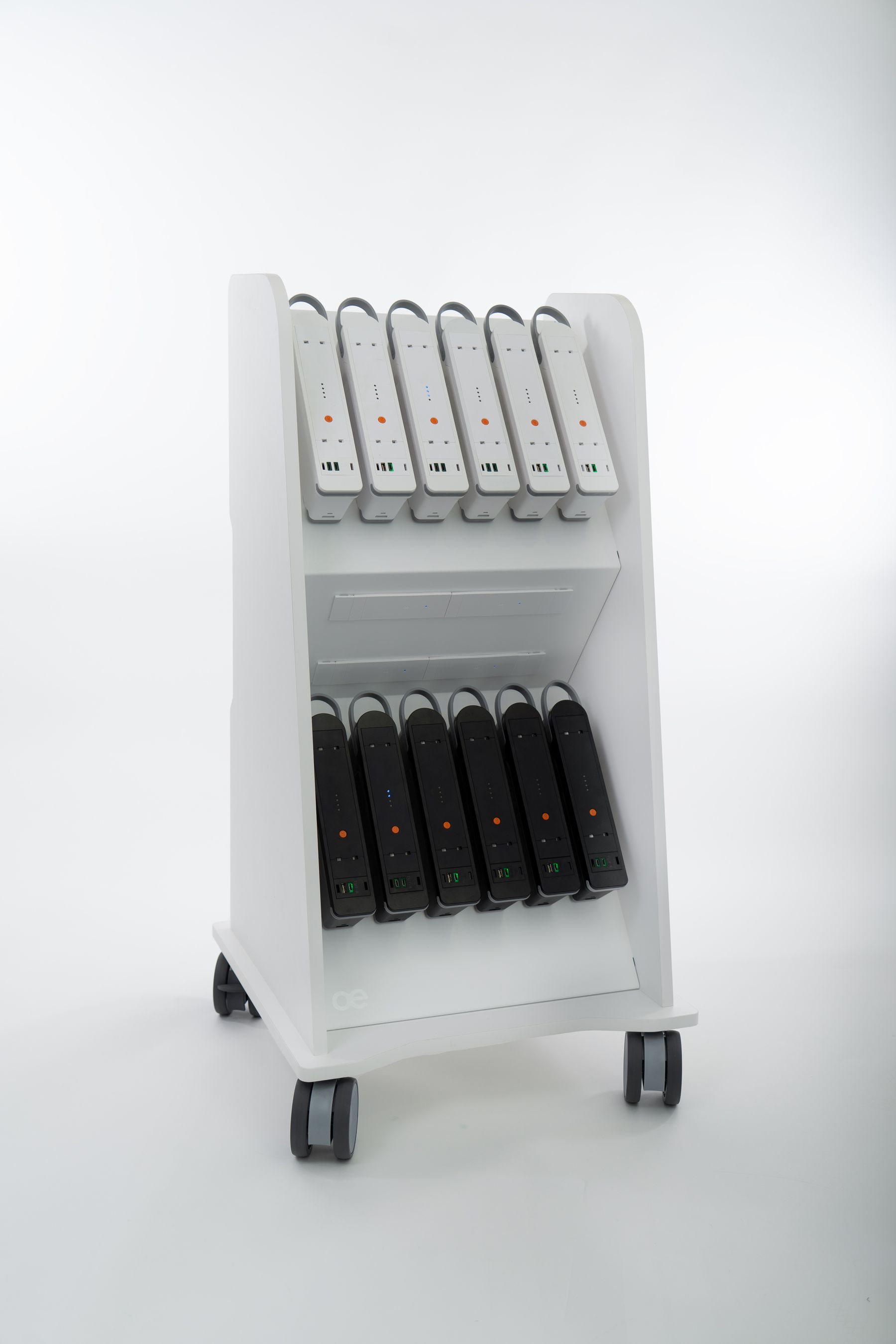 LIBERTY Charging Cart inkl. 12 Akkus mit USB-C&C weiss