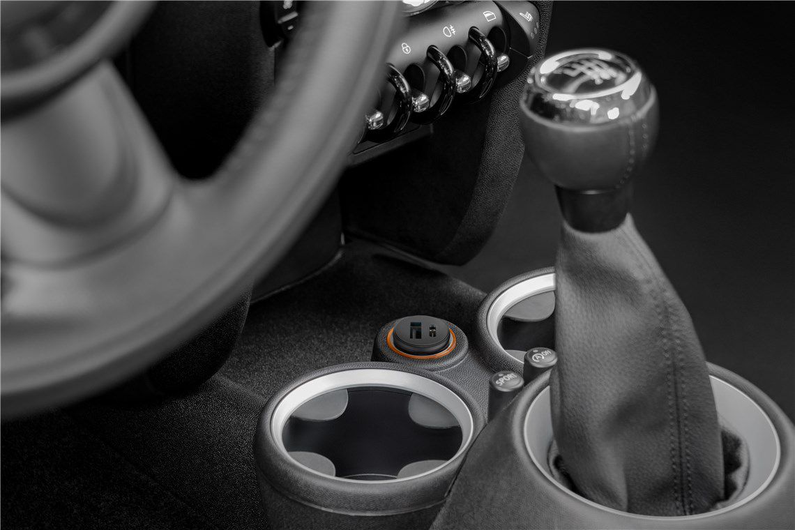 Caricatore rapido da auto USB-C PD compatto