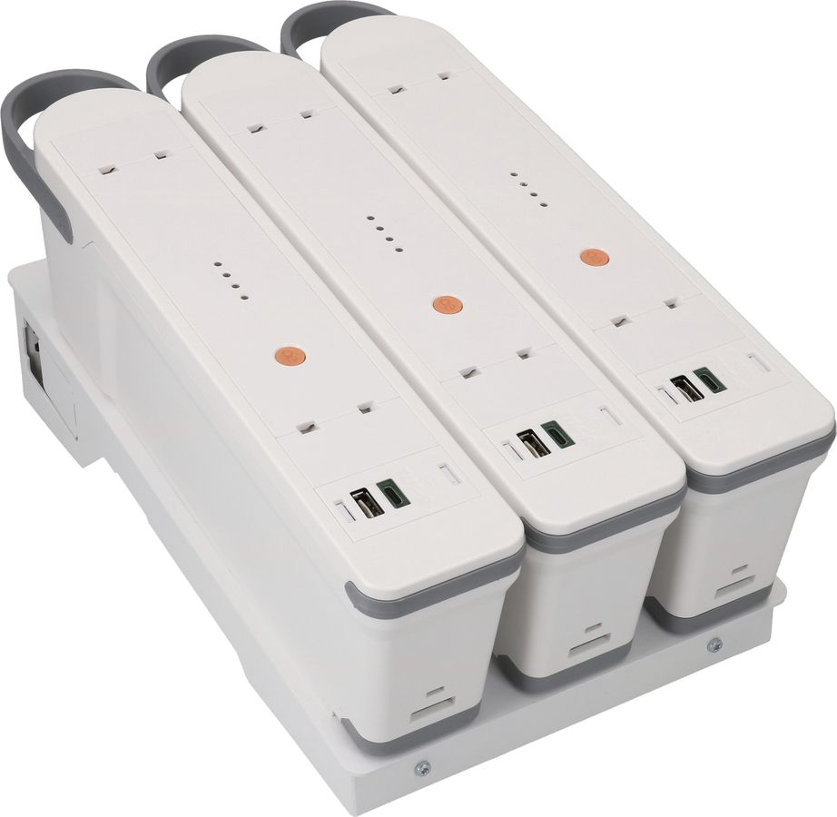 LIBERTY QIKPAC Bundle ws Charger Base +3 Akkus mit USB-A/C 12/60W