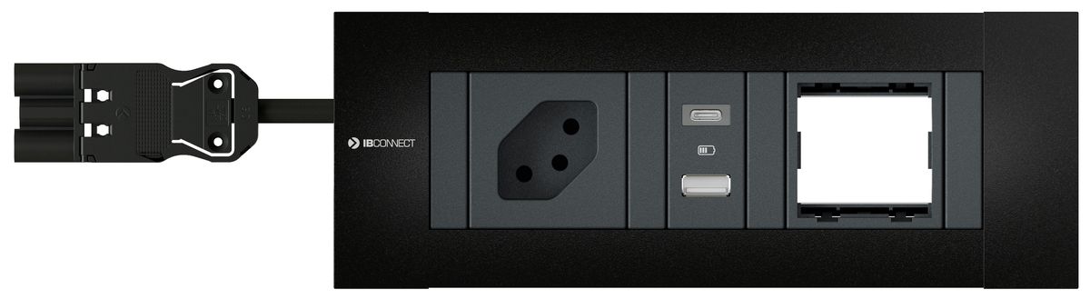 INTRO2.0 Steckdoseneinheit schwarz 1x Typ 13 1x USB-A/C 1x Leer