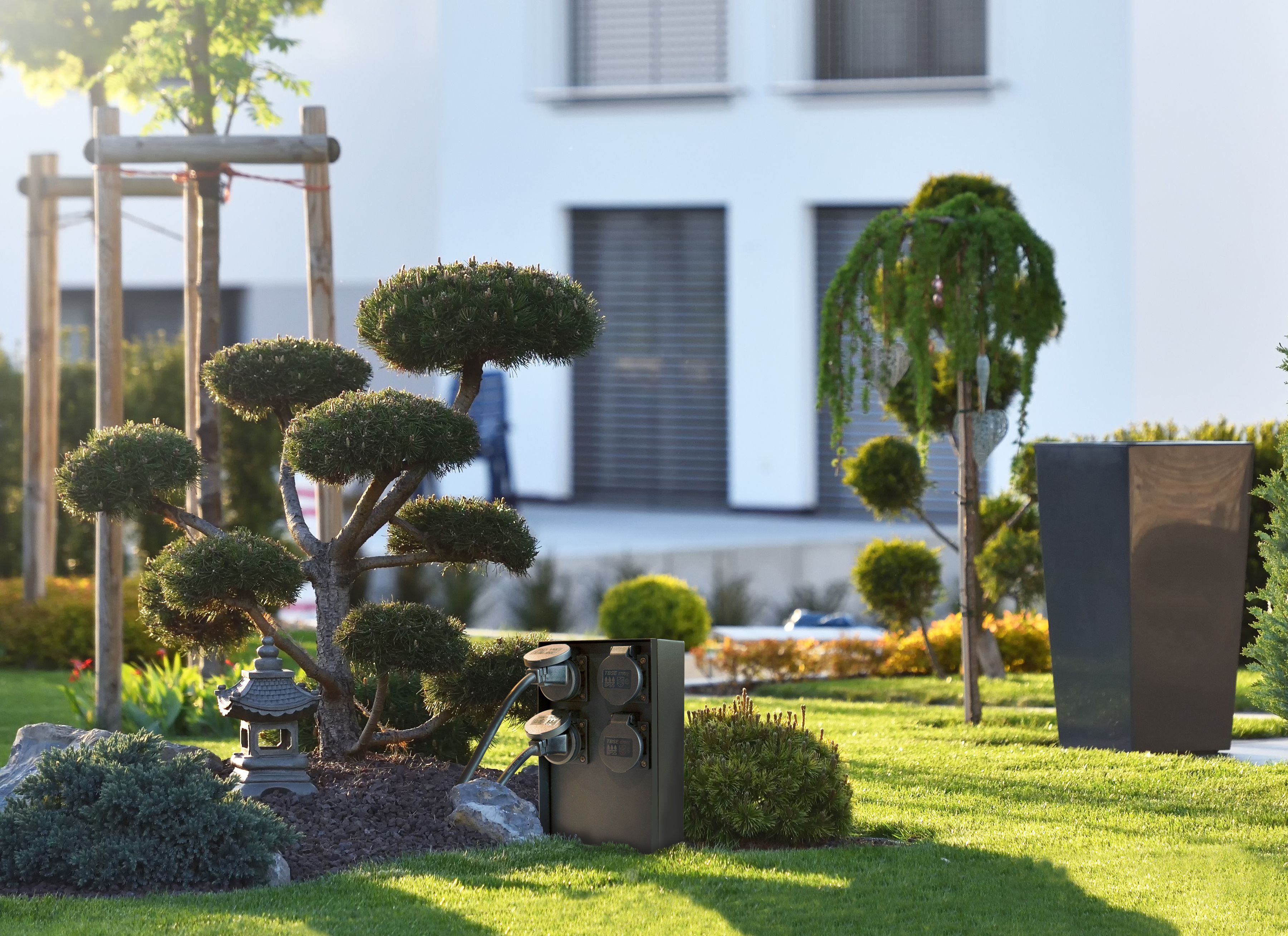 Gartensteckdosensäule 4x Typ 13 IP55 Stahl schwarz matt