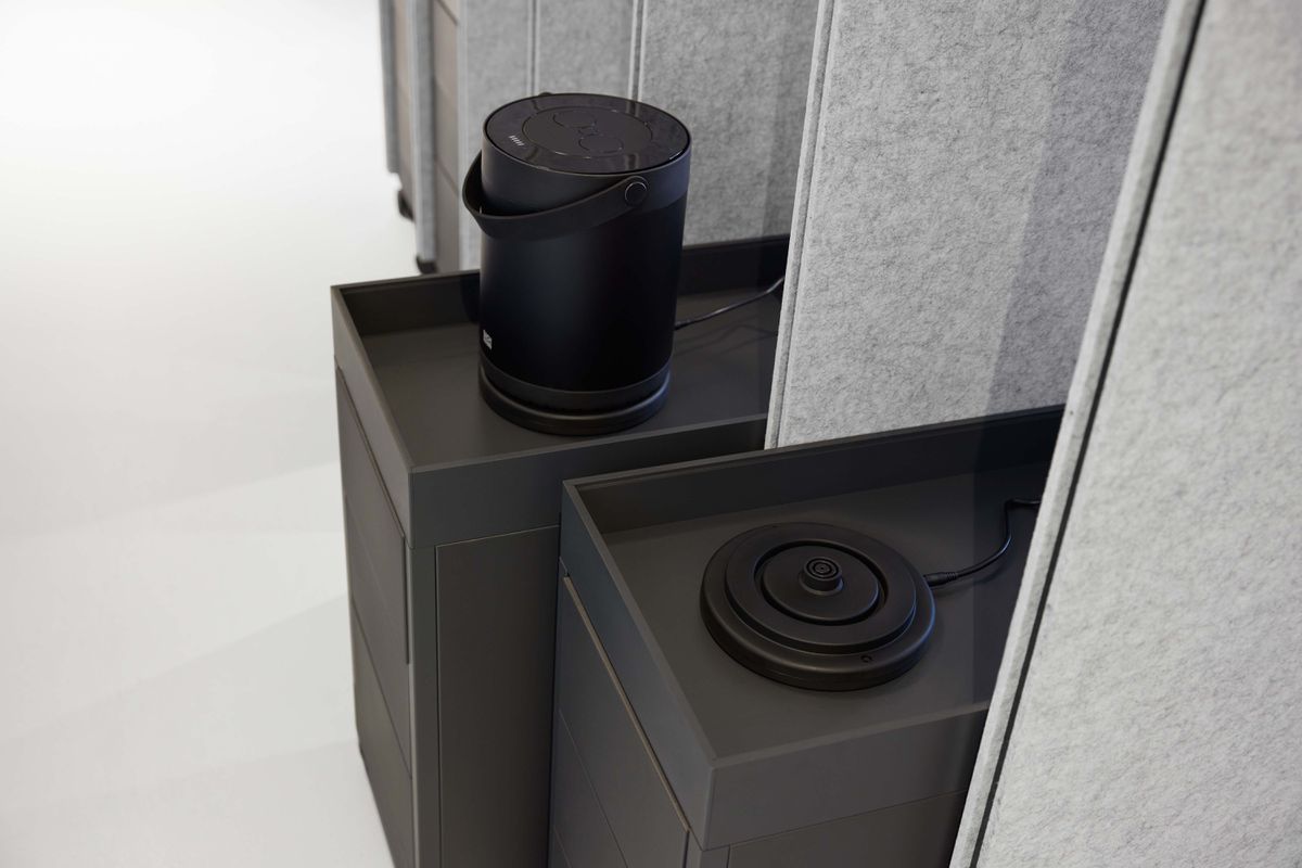 MOV:E Power Unit 4x USB-A Charger 4x USB-C Charger schwarz