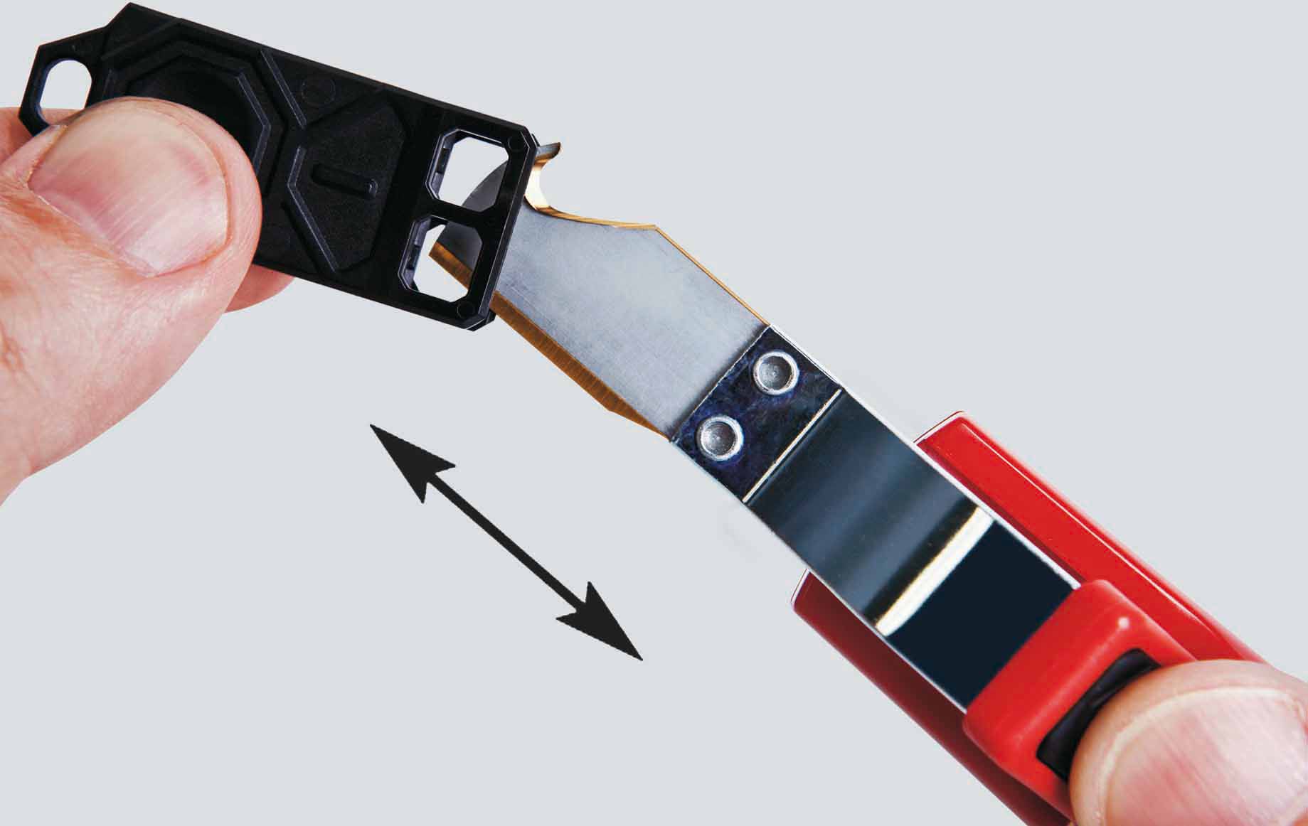 Couteau pour câbles de 8 à 28 mm de diamètre revêtu de TIN