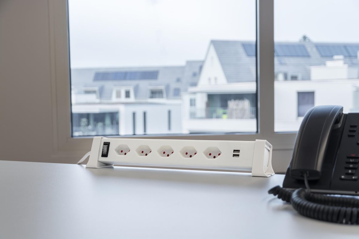 multiprise Safety Line 5x type 13 90° BS bl interrupteur USB aim.